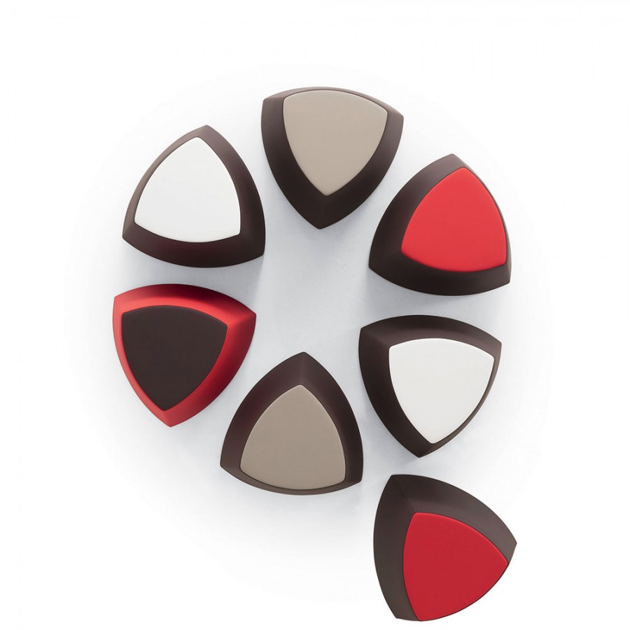 Taburet interior Kastel Kensho